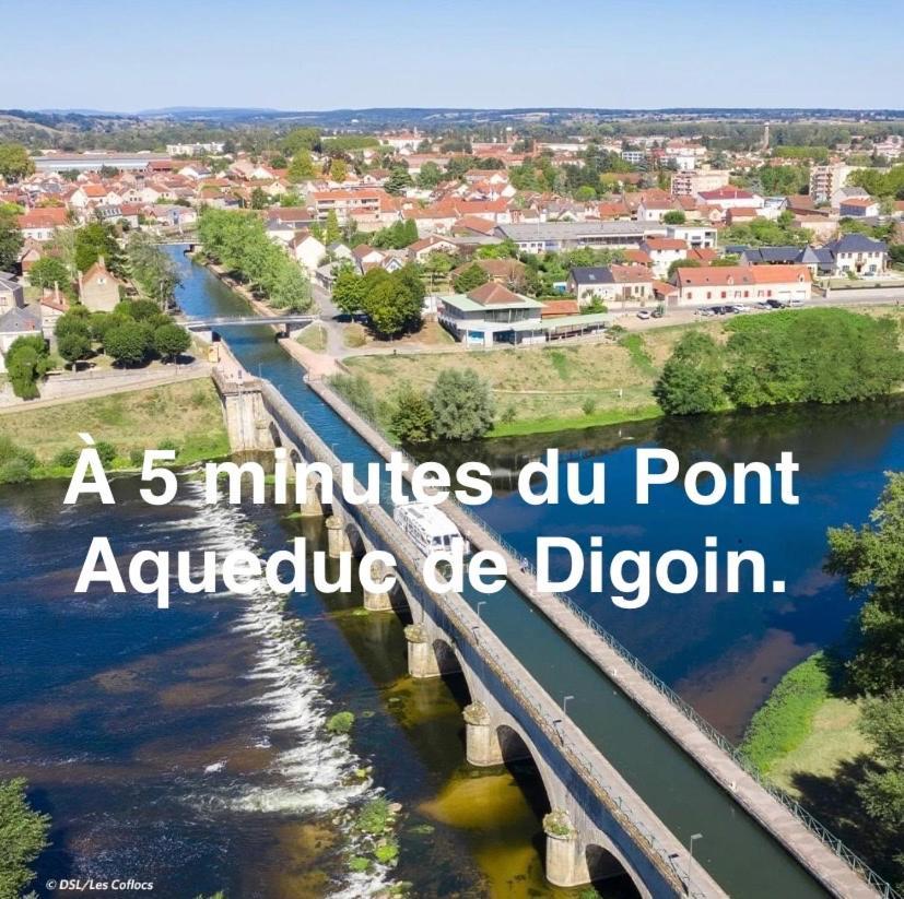 Les Pichies, T2 Maxou, Centre Ville. Digoin Luaran gambar